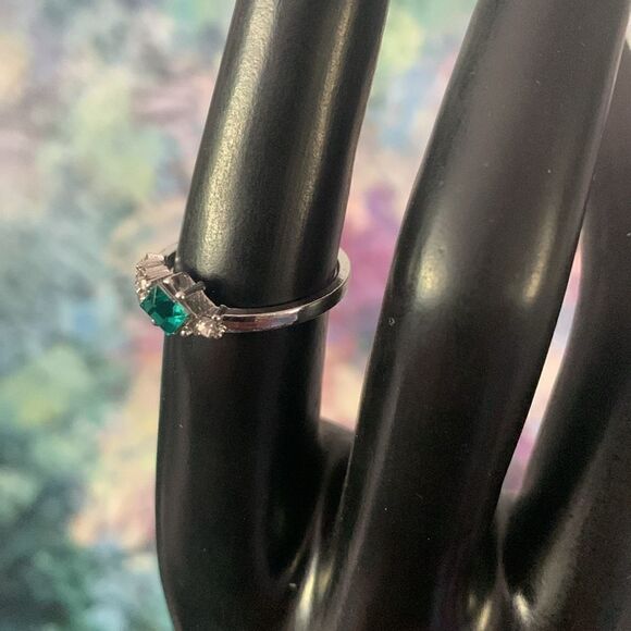 Dainty Emerald Green and Clear CZ ring, in Silver tone, Unmarked - Picture 3 of 4